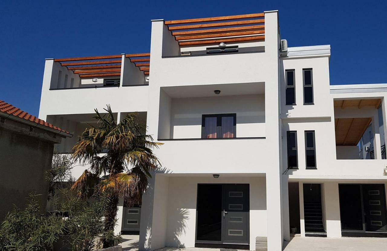 Apartments Star With Pool Biograd Na Moru Esterno foto
