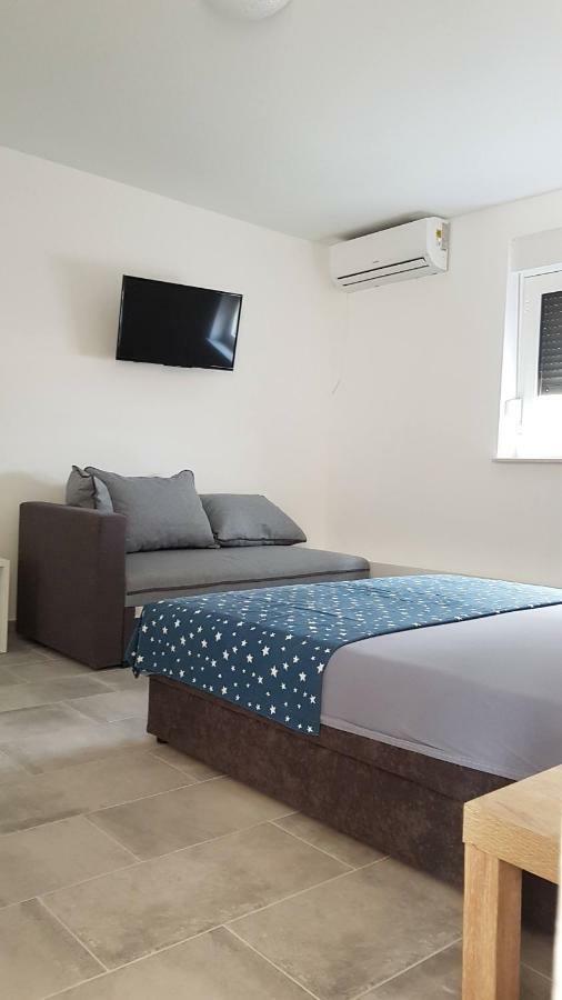 Apartments Star With Pool Biograd Na Moru Esterno foto