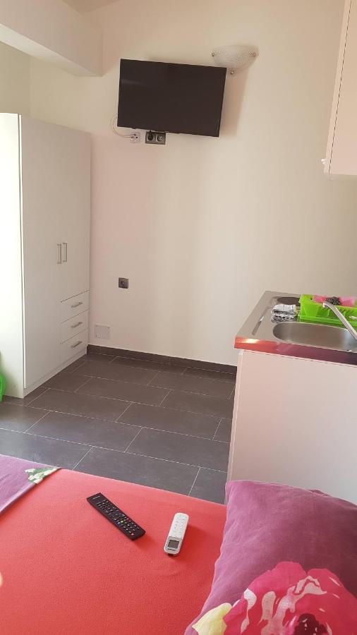 Apartments Star With Pool Biograd Na Moru Esterno foto